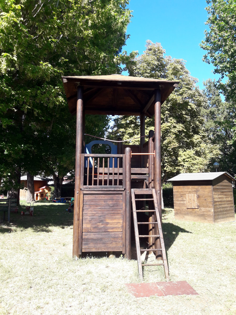 Realizzazione Parco Giochi Sintetico - Valenti Giardini